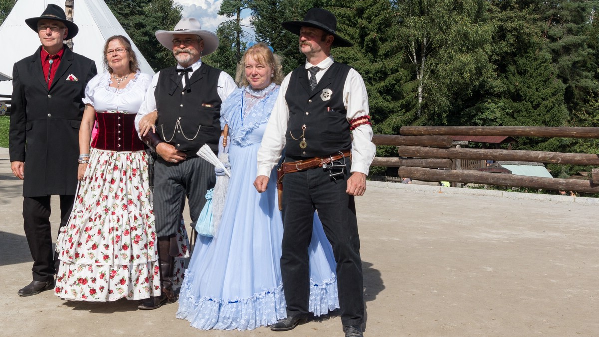 O Fotomagazin / Pullman City 2016